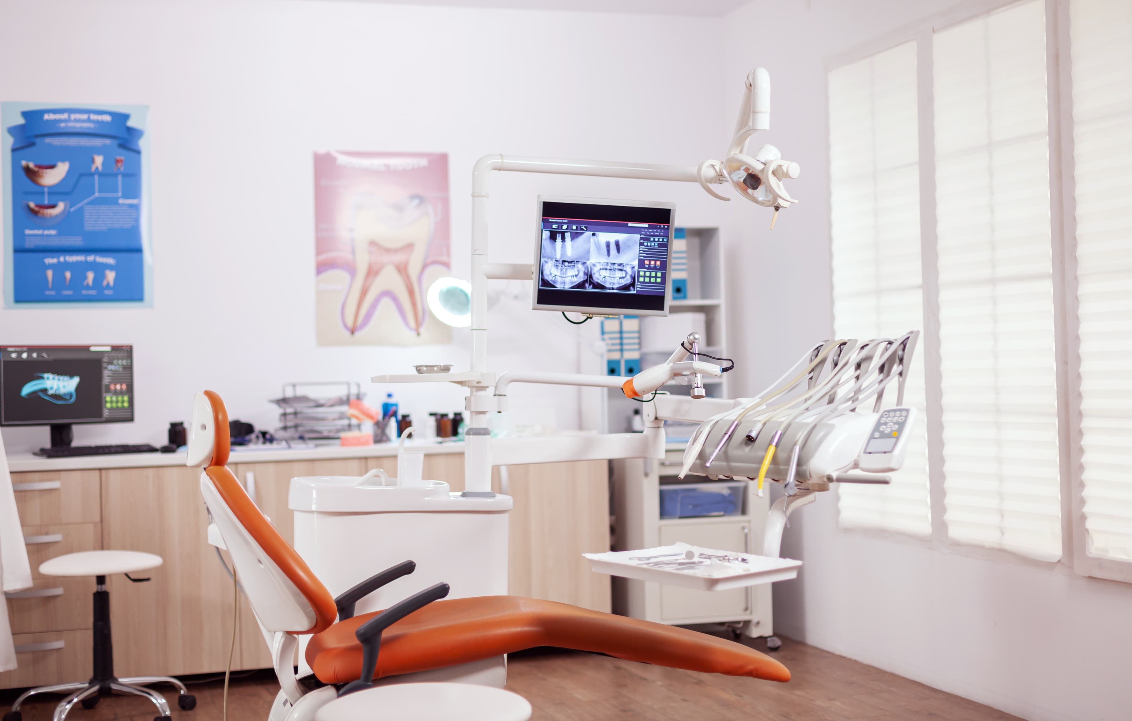 Dental & Implant Studio